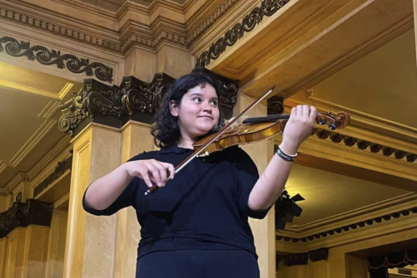 Hito: una orquesta conformada por jóvenes de barrios vulnerables tocará hoy y mañana en el Teatro Colón junto a Andrea Bocelli